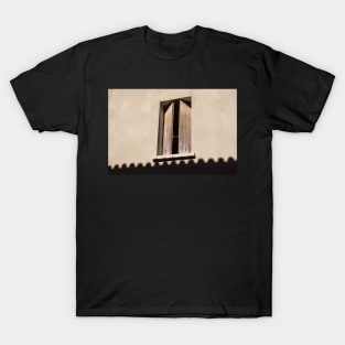 French shutters. T-Shirt